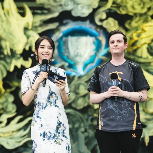 Несмотря на негатив, она стала лицом League of Legends в Китае